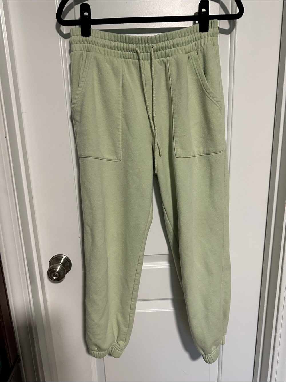 Universal Thread Light Green Women’s Jogger Sweatpants
